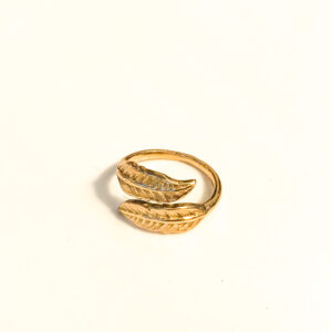 Laurel leaf ring brass