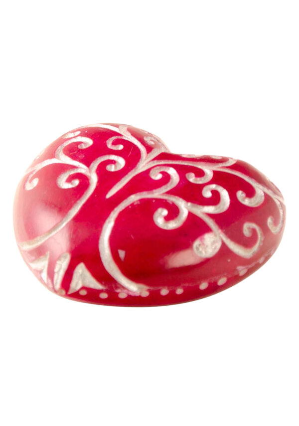 Hand carved soapstone heart paperweight - Image 8