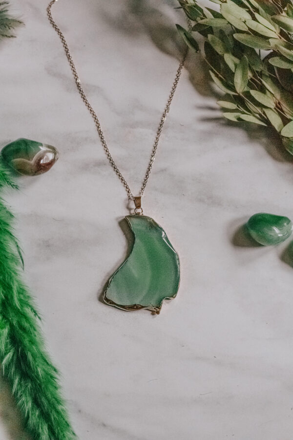 green agate pendant necklace Wildwood Cornwall
